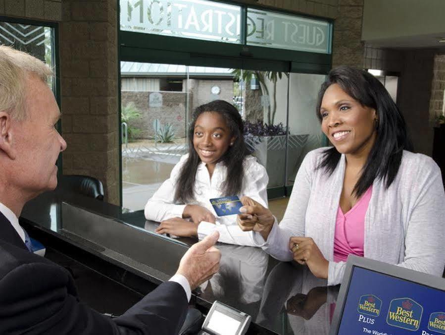 Hotel Best Western Village 3*